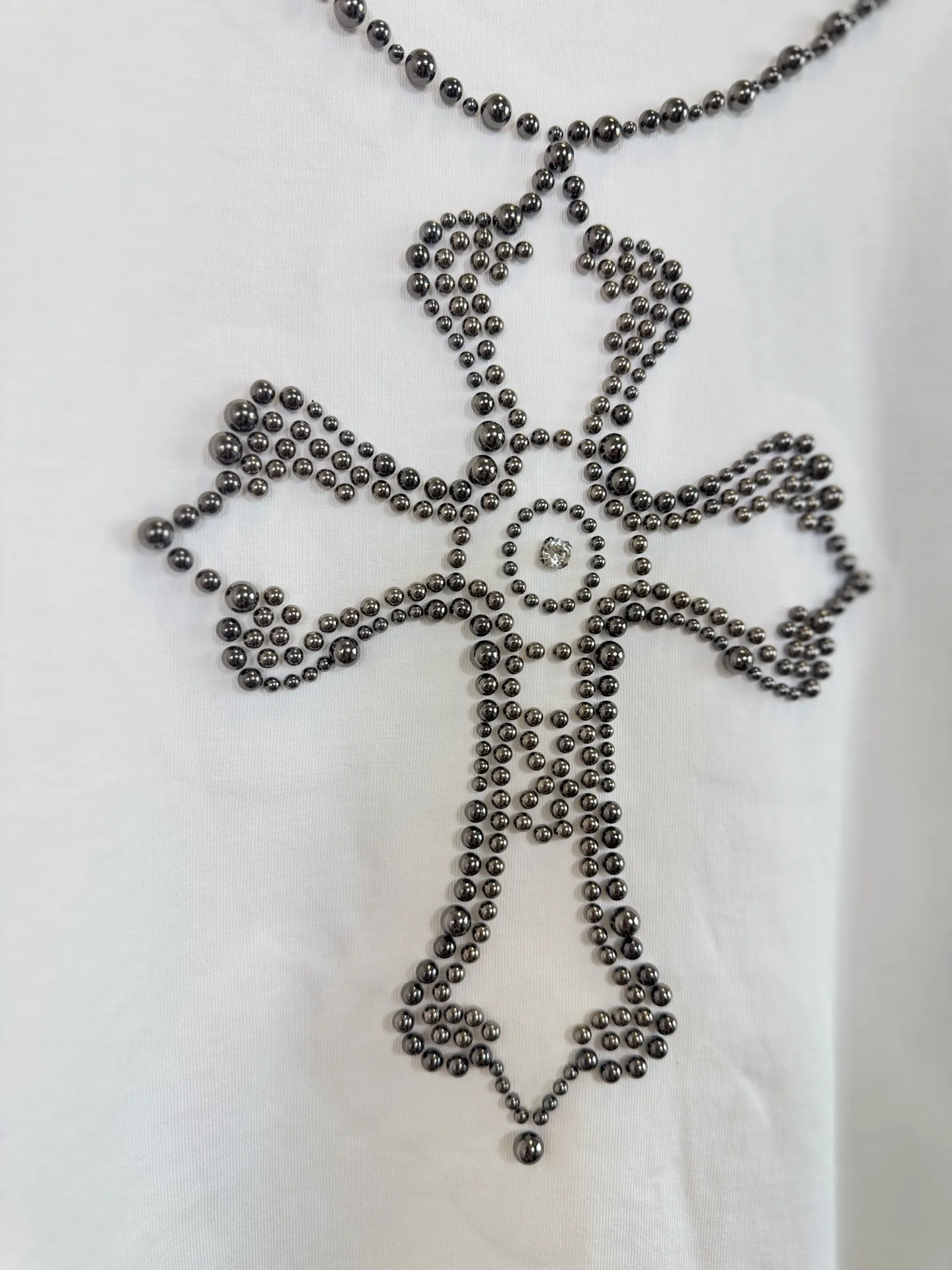 P210 ch high version Chrome Hearts 2025 spring and summer new horseshoe cross printed pearl compass short-sleeved T-shirt, fabric: 26 double yarns, 320 grams weight, pearl necklace Printing process: pearl necklace Color: black white Size: S M L XL Style number: 5168